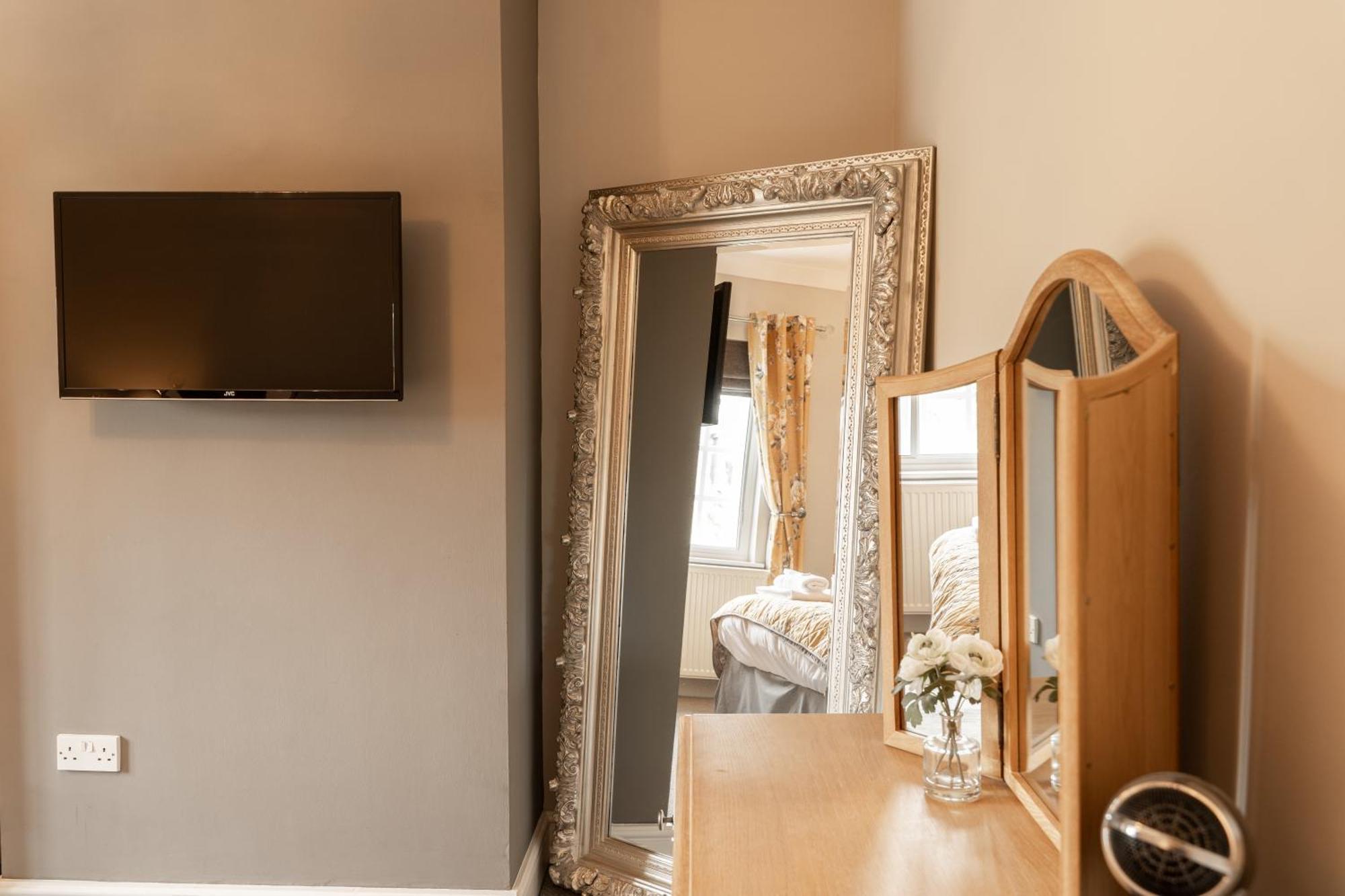 Cosy 2 Bed Cottage In Charming Village Of Christleton - For Up To 5 Εξωτερικό φωτογραφία